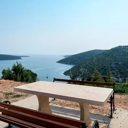 Holiday home Ariana - Lbn392 By Interhome