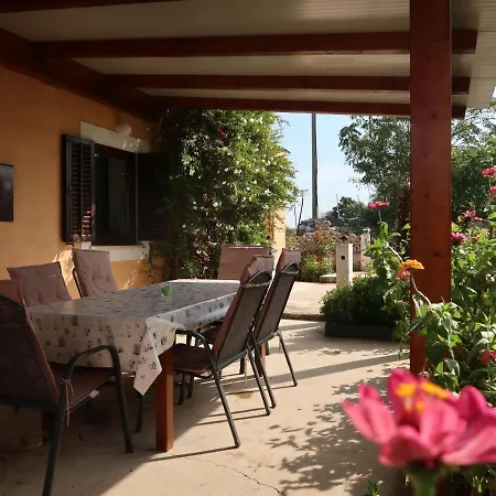 Vakantiehuis Ariana By Interhome