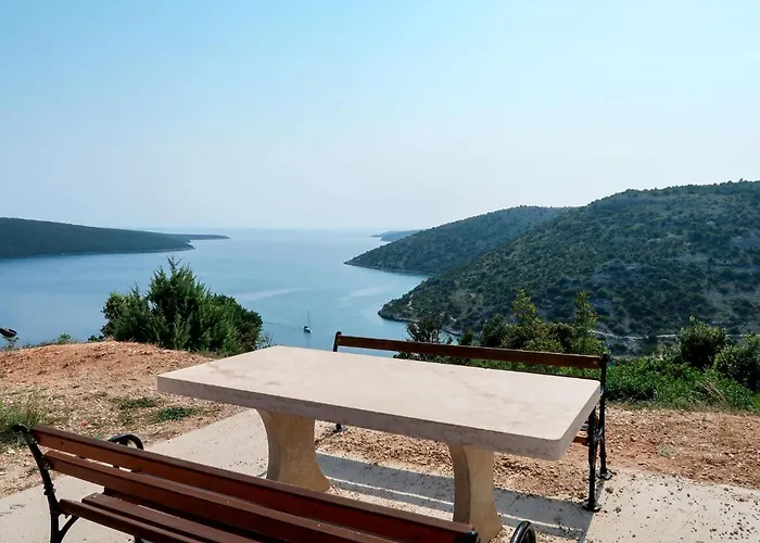 Holiday home Ariana By Interhome